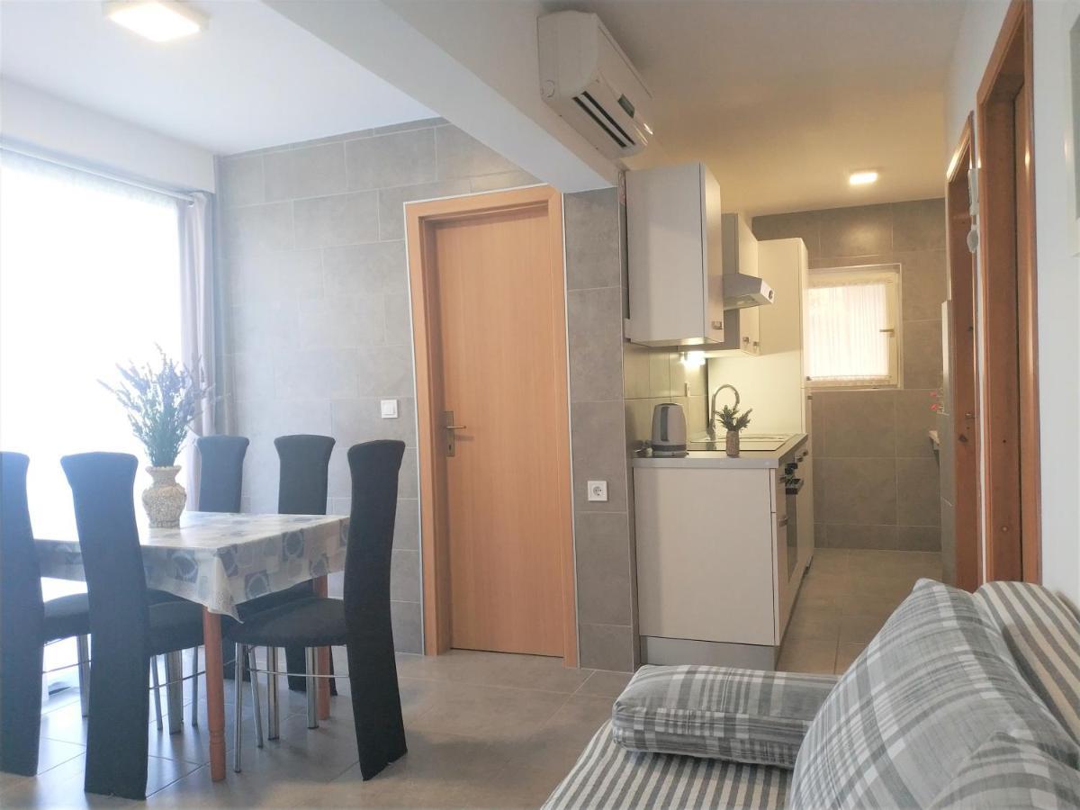 Apartments Rak Vis Exteriér fotografie