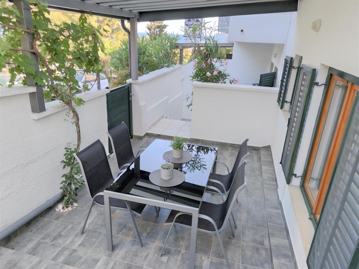 Apartments Rak Vis Exteriér fotografie